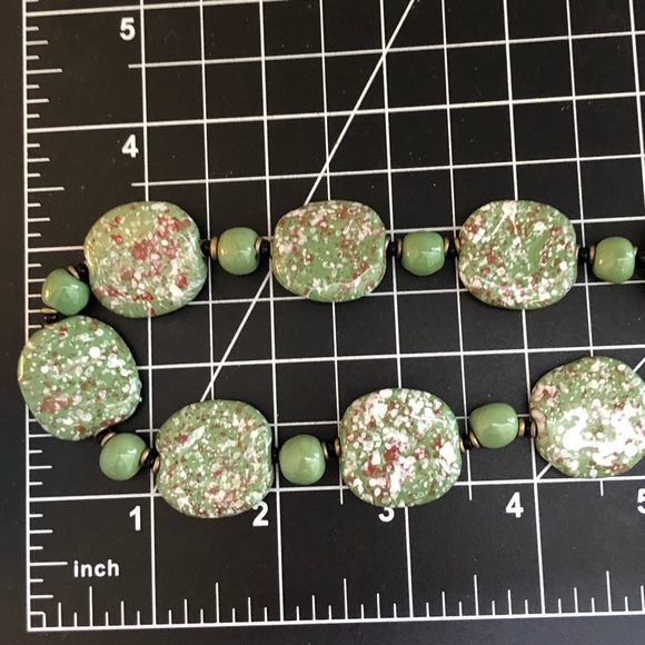 Vintage Green Speckled Stone Necklace - Picture 3 of 10